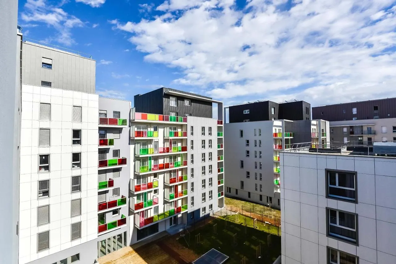 Appart Hotel Q7 Lodge Lyon 7 4*,