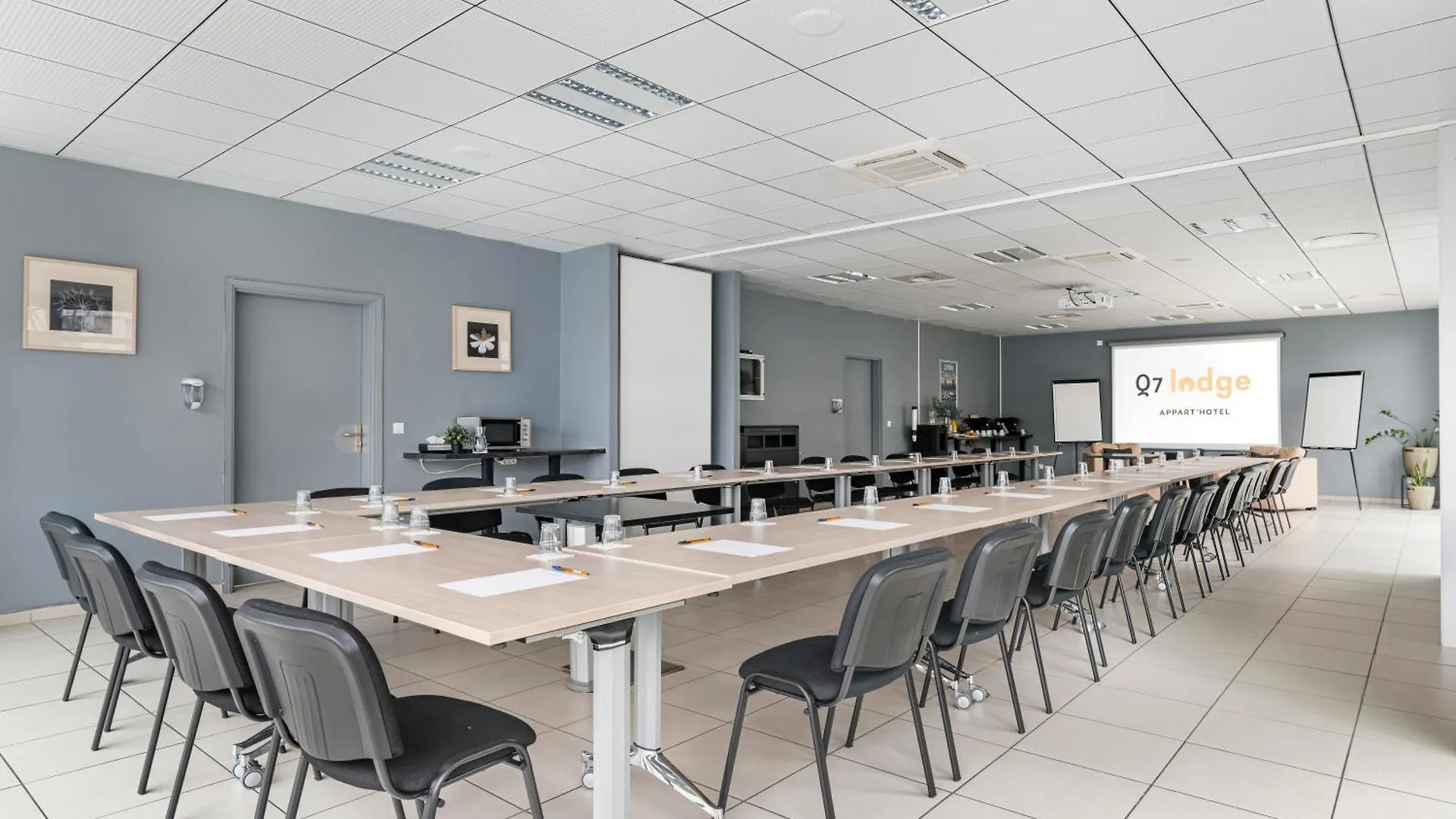 Appart Hotel Q7 Lodge Lyon 7 4*,  France
