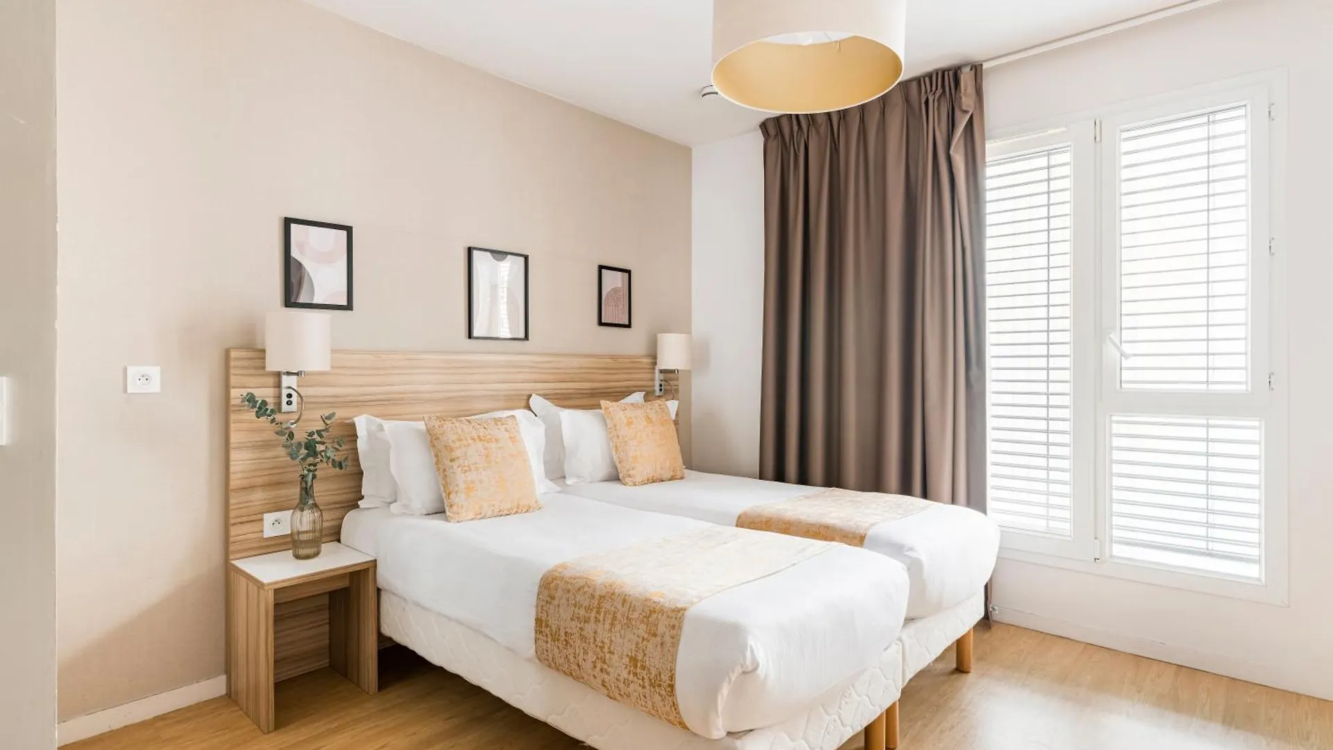 Appart Hotel Q7 Lodge Lyon 7 4*,  France