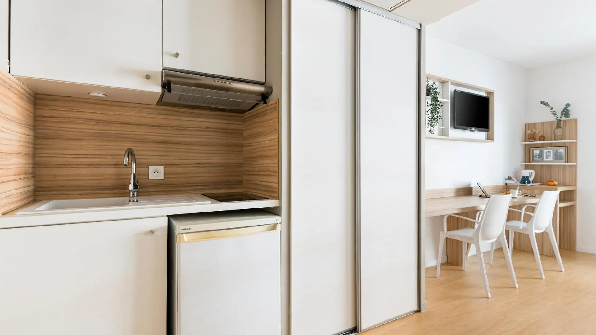 Appart Hotel Q7 Lodge Lyon 7 4*,