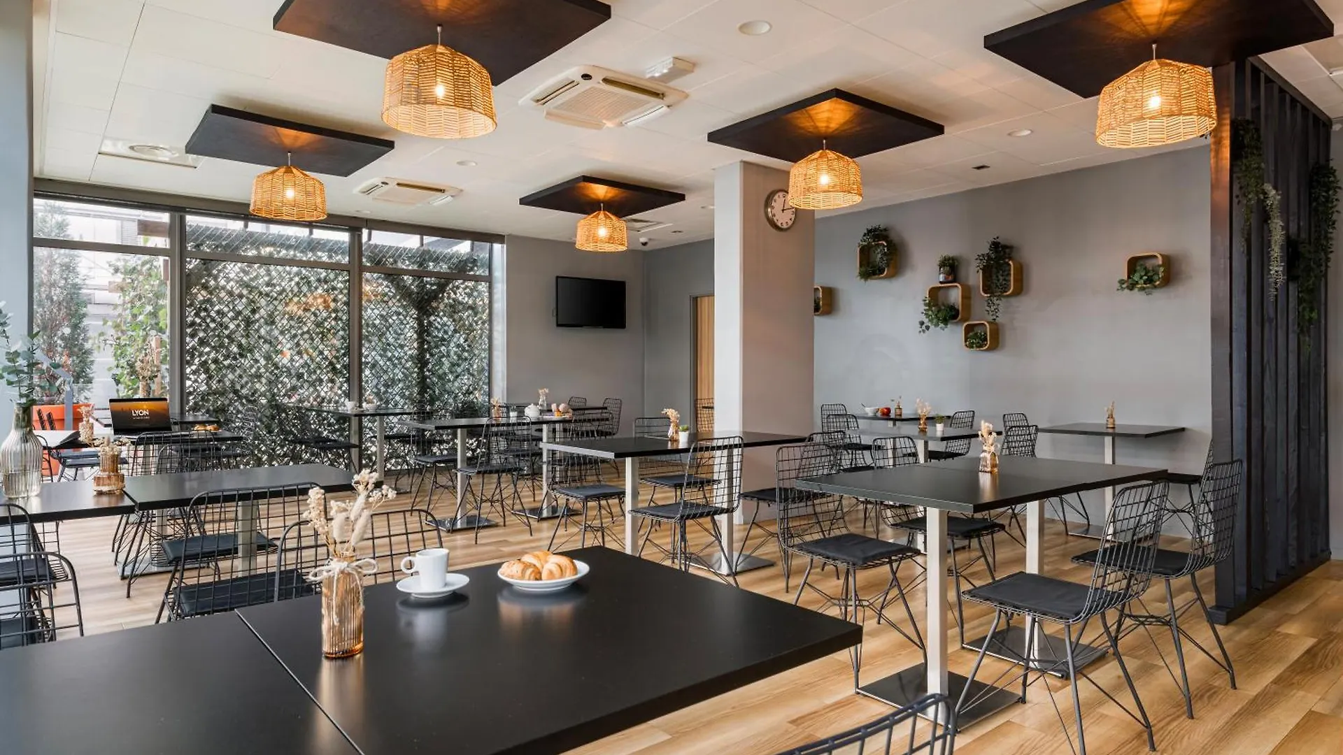 Appart Hotel Q7 Lodge Lyon 7 4*,