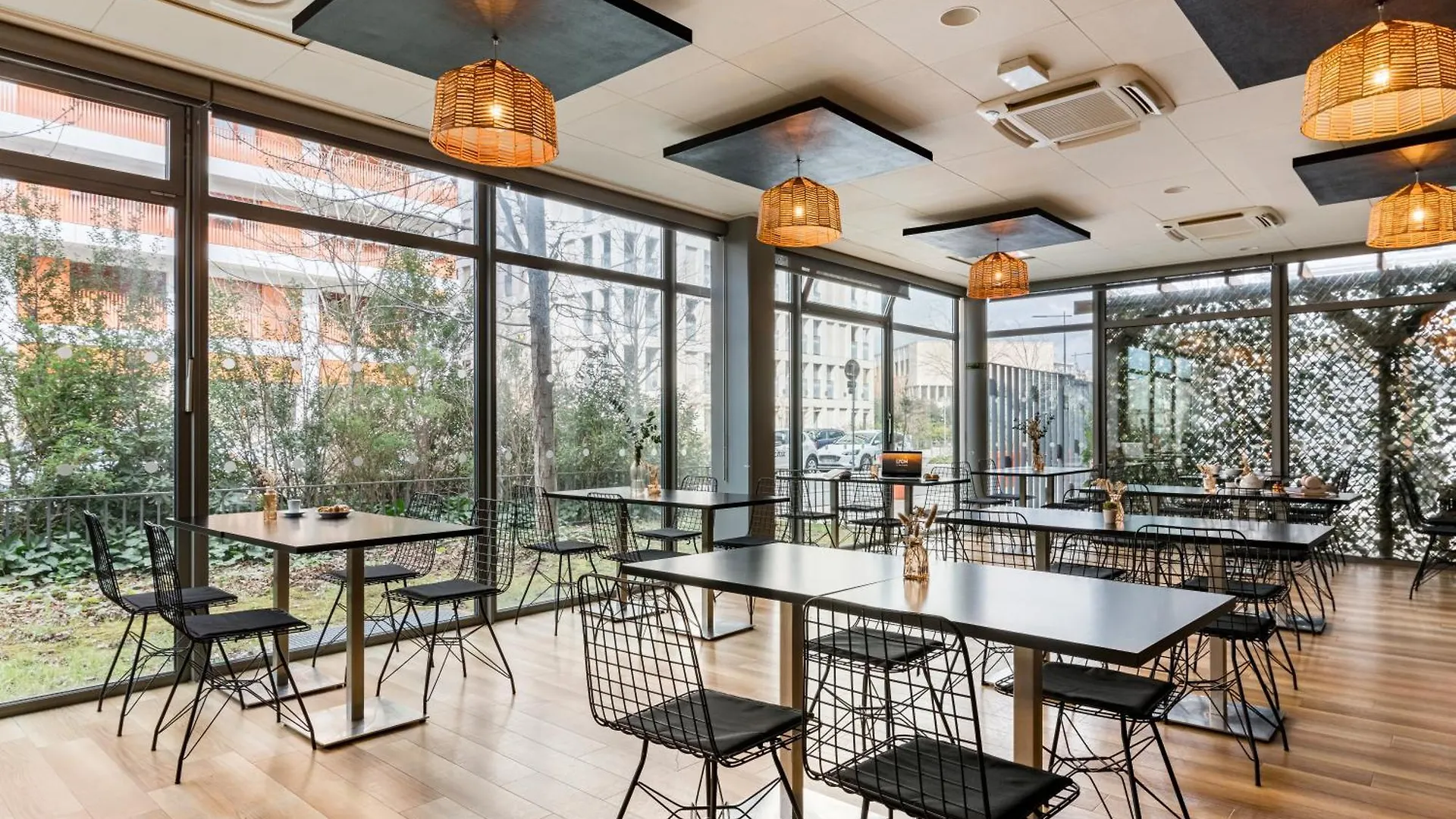 Appart Hotel Q7 Lodge Lyon 7 4*,  France
