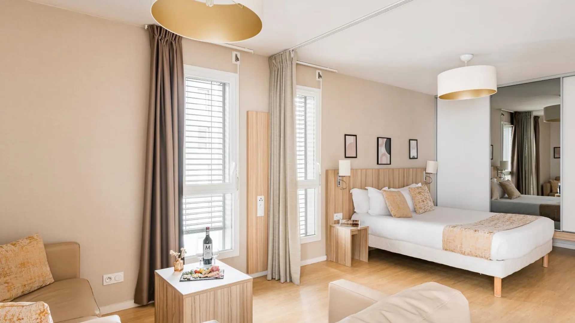 Appart Hotel Q7 Lodge Lyon 7 Γαλλία
