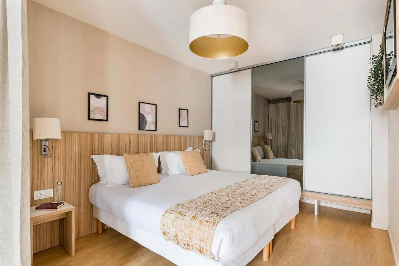 Lägenhetshotell Appart Hotel Q7 Lodge Lyon 7